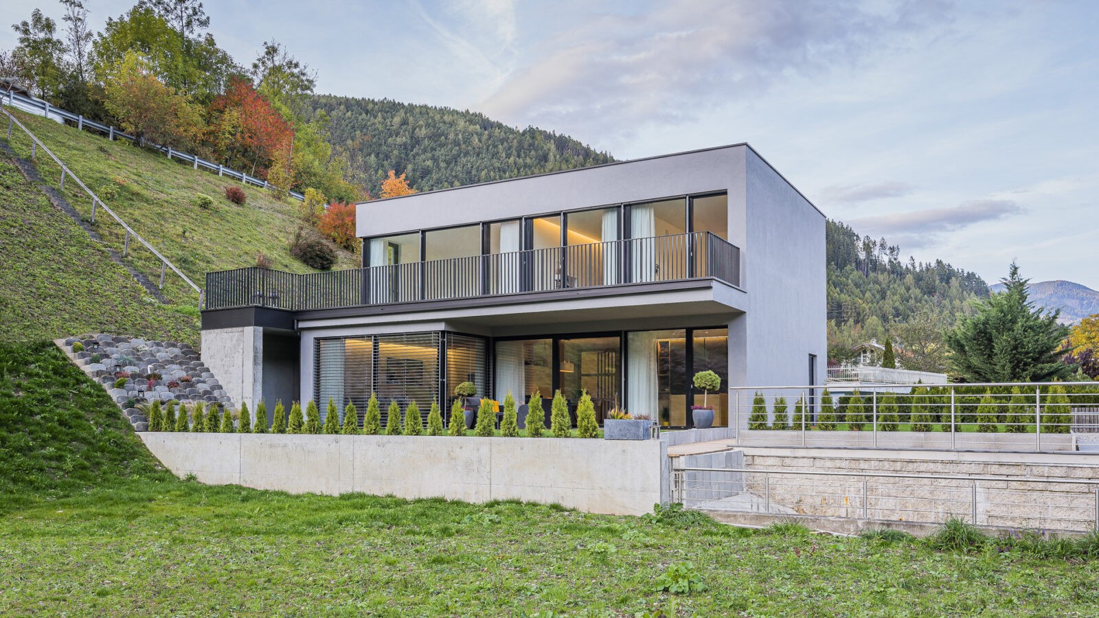 Architettura moderna nel verde in Alto Adige
